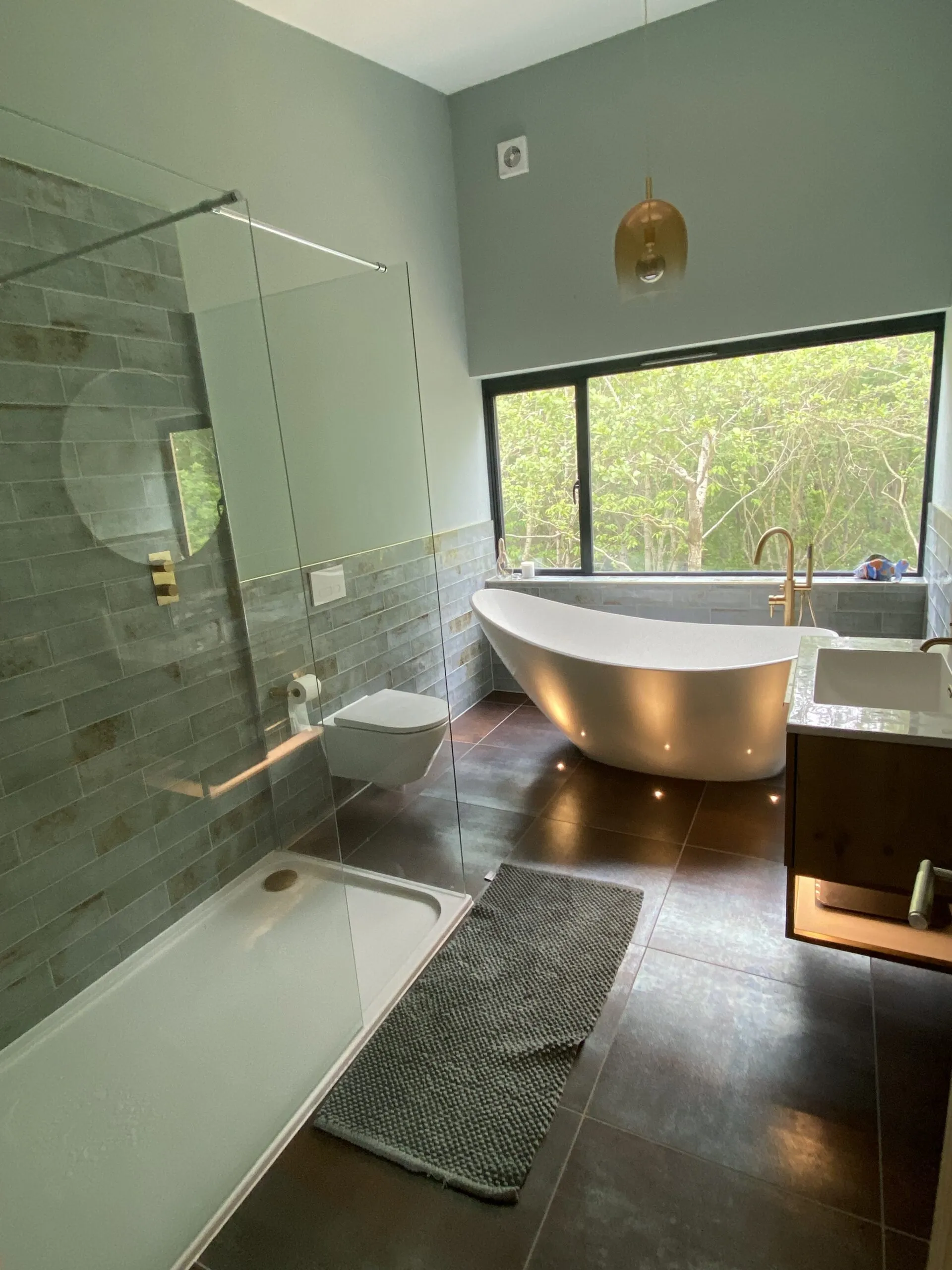 Very modern bathroom